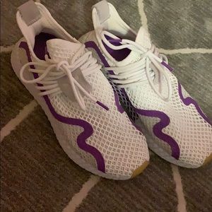 women’s adidas deerupt